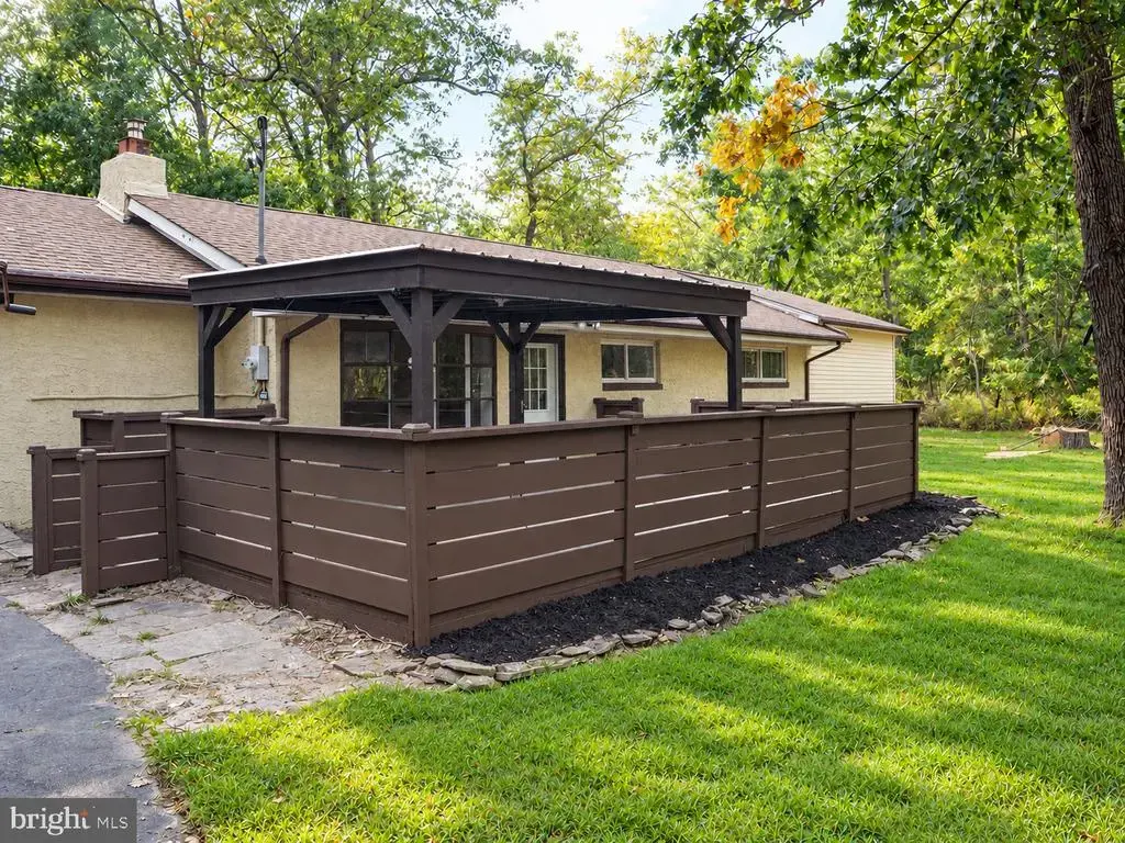 5257 Pleasant Mills Rd, HAMMONTON