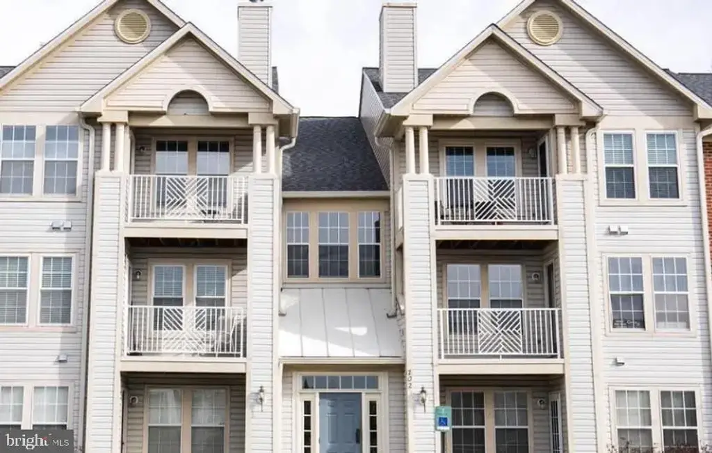 702 Orchard Olook #104, ODENTON