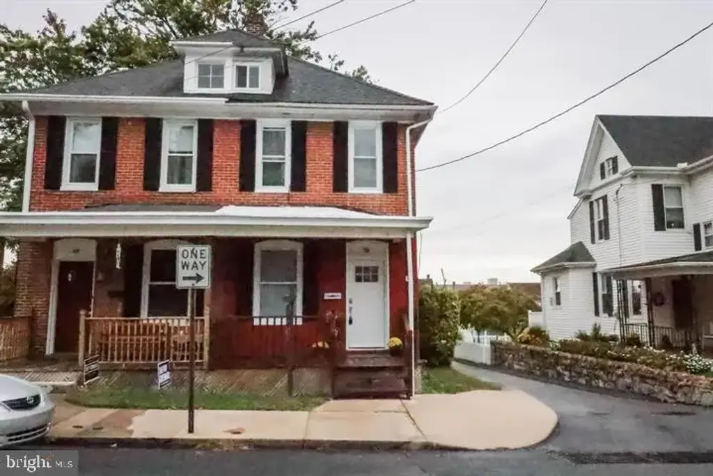 110 N Franklin St, WAYNESBORO