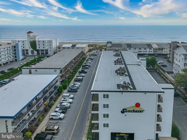 11 36th St #402, Ocean City