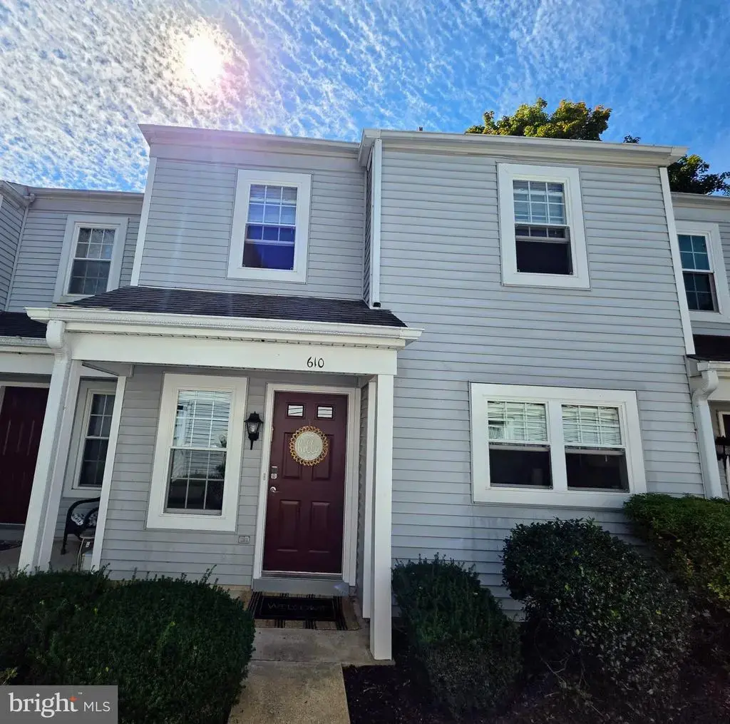 610 Cambridge Ct, PALMYRA