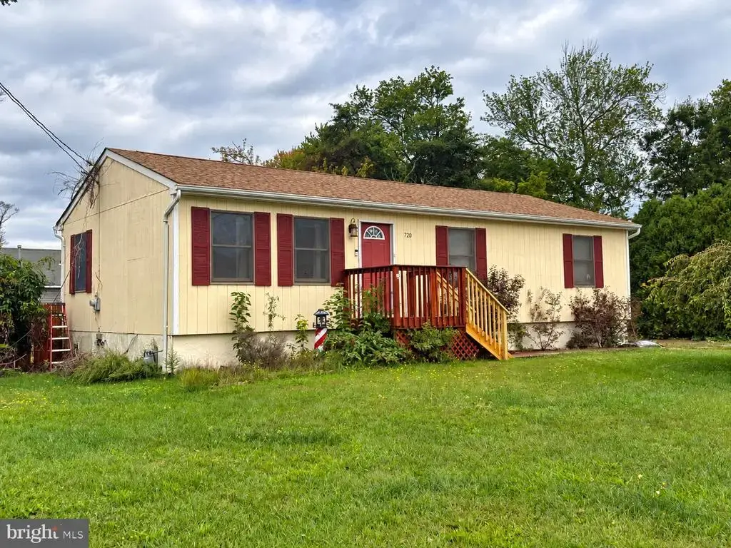 720 Clairmore Ave, LANOKA HARBOR