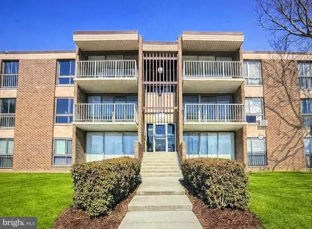 7975 Riggs Rd Rd #4, Hyattsville
