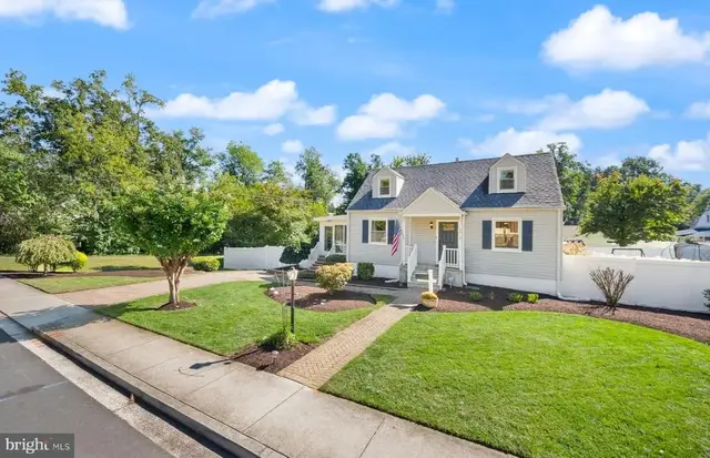 4019 Poplar St, Fairfax