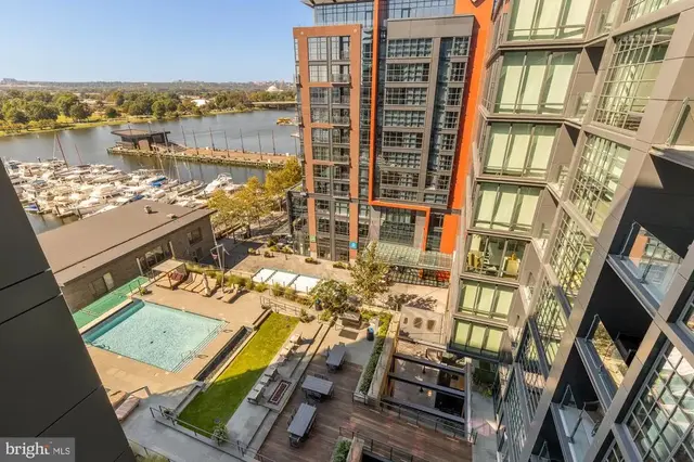 45 Sutton Sq Sw #906, Washington