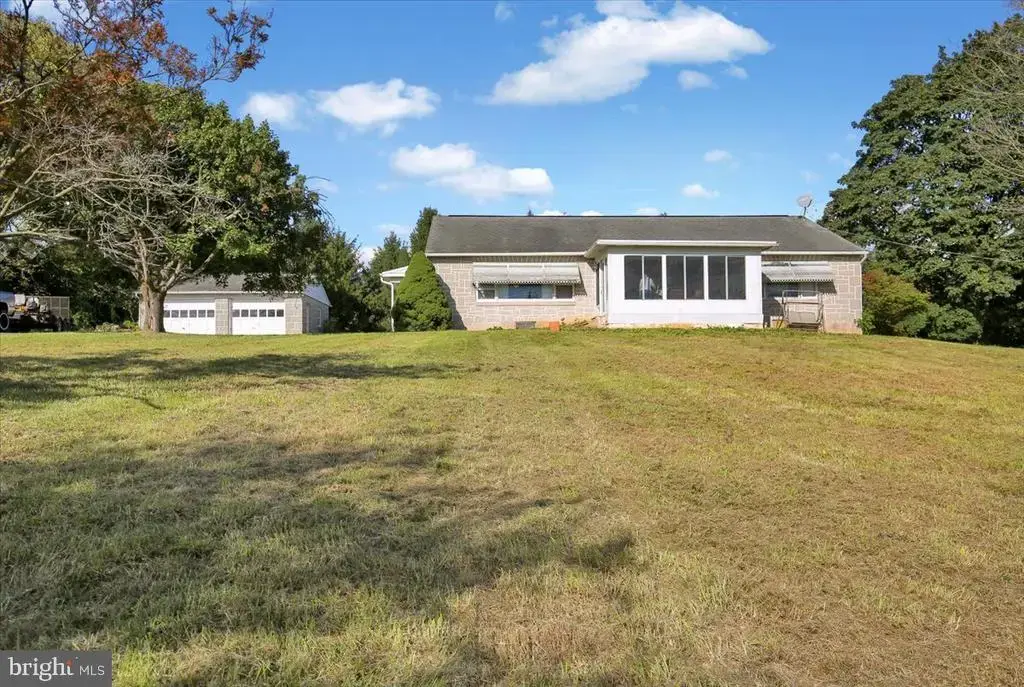 3283 State Hill Rd, SINKING SPRING