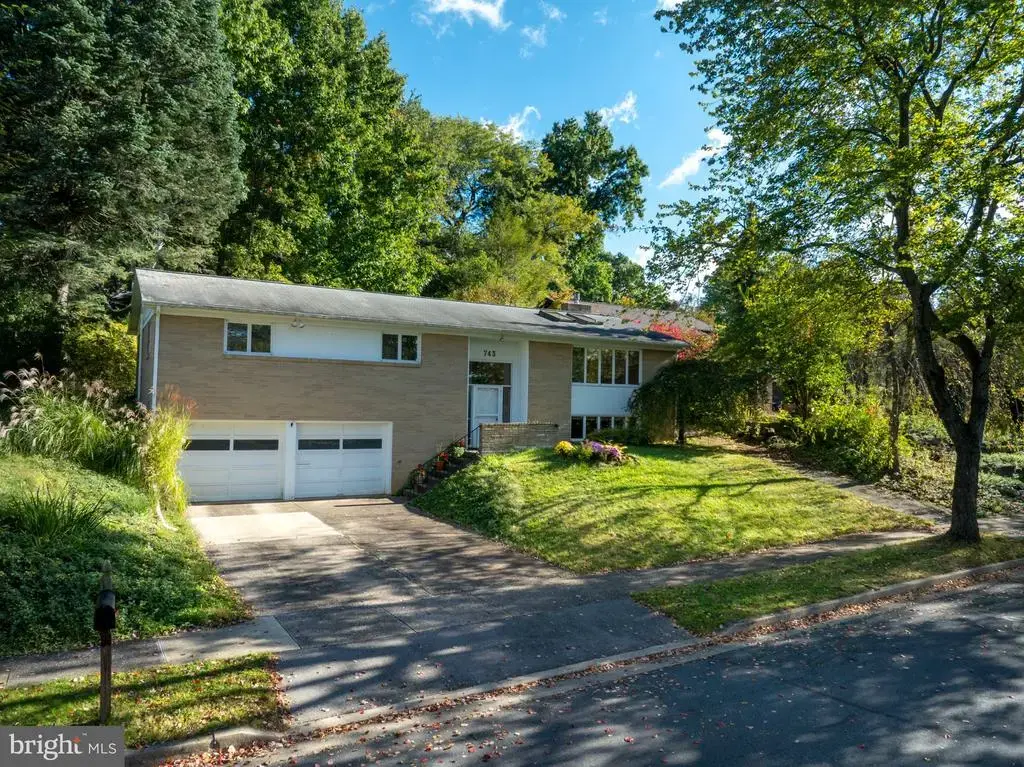 743 Glenn Rd, STATE COLLEGE