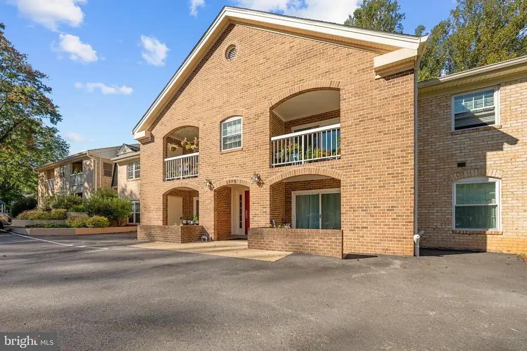 5809 Cove Landing Rd #303, BURKE