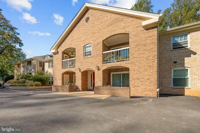 5809 Cove Landing Rd #303, Burke