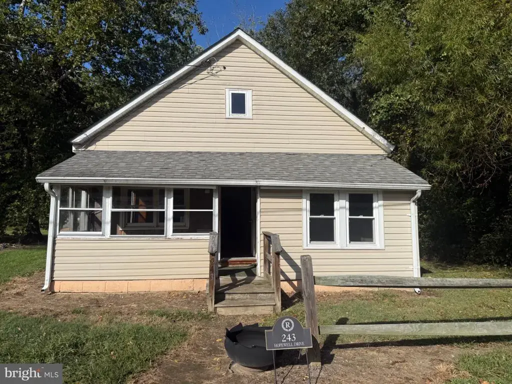 243 Hopewell Dr, CLAYTON