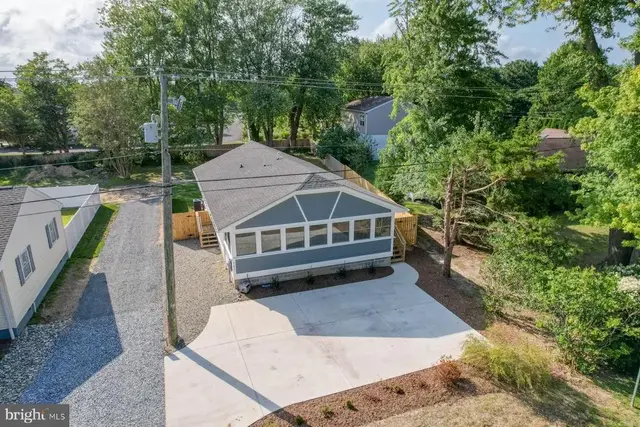 705 Country Club Rd, Rehoboth Beach