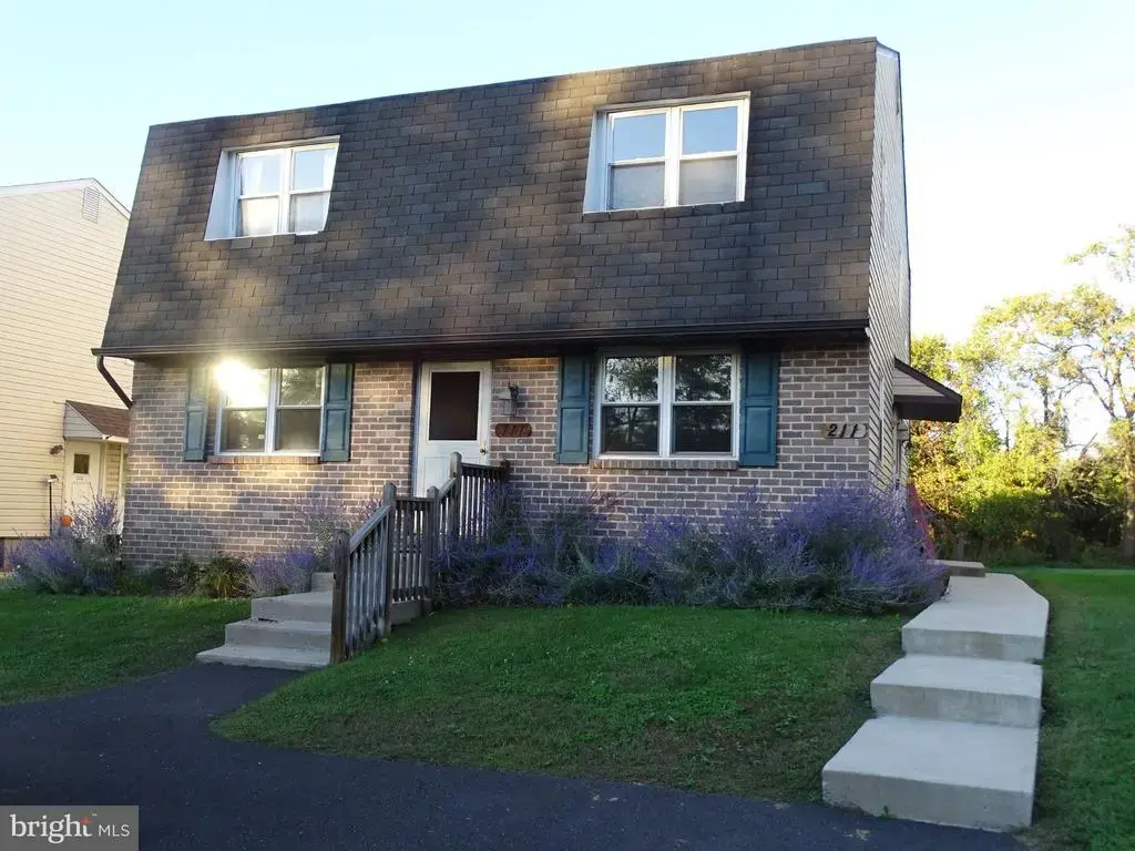 111 Hunter Way #211, CHALFONT