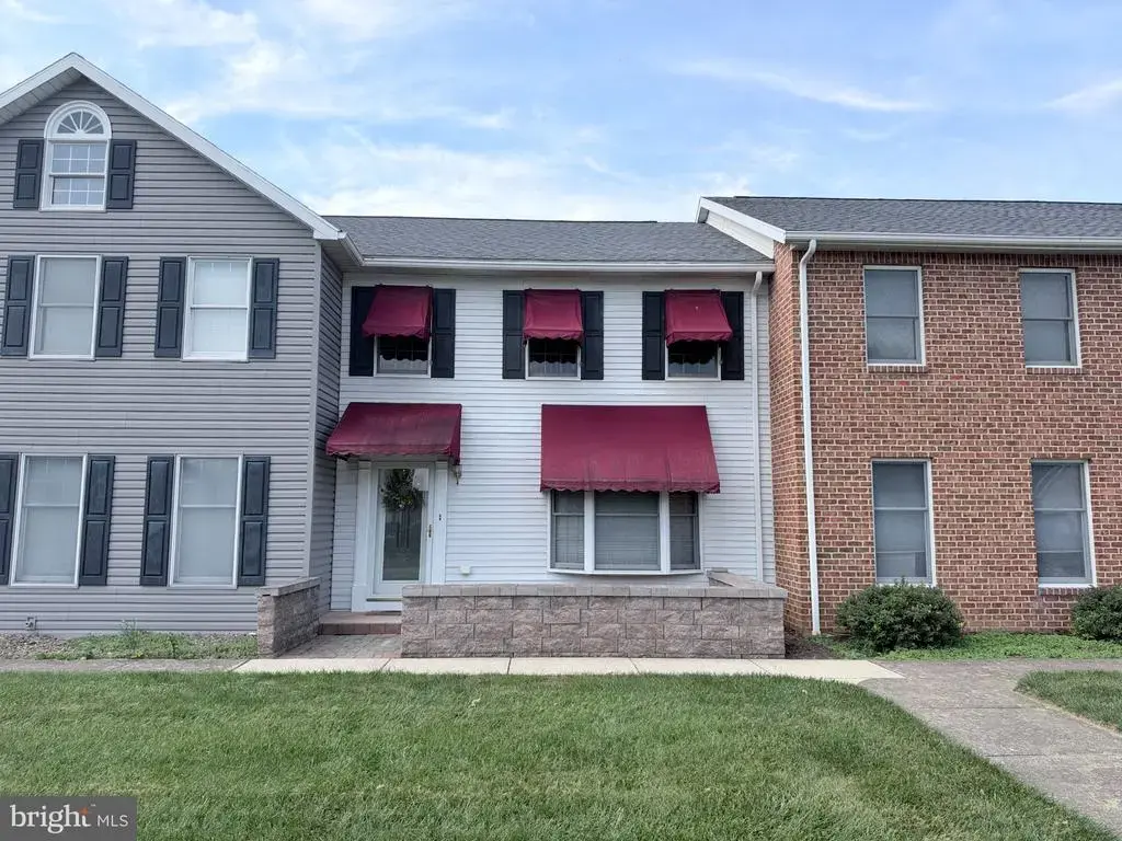 3585 Carnoustie Dr, CHAMBERSBURG