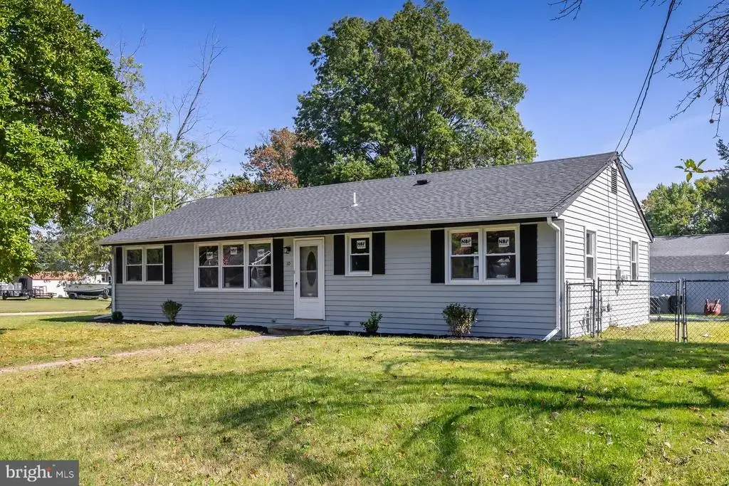 10 Narcissus Rd, PENNSVILLE
