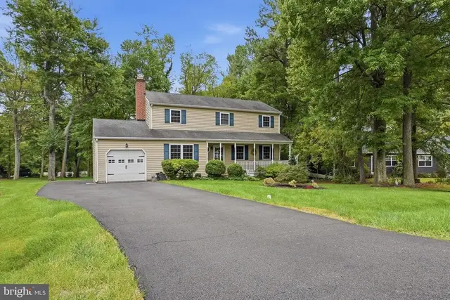 134 Tall Pines Rd, Newark