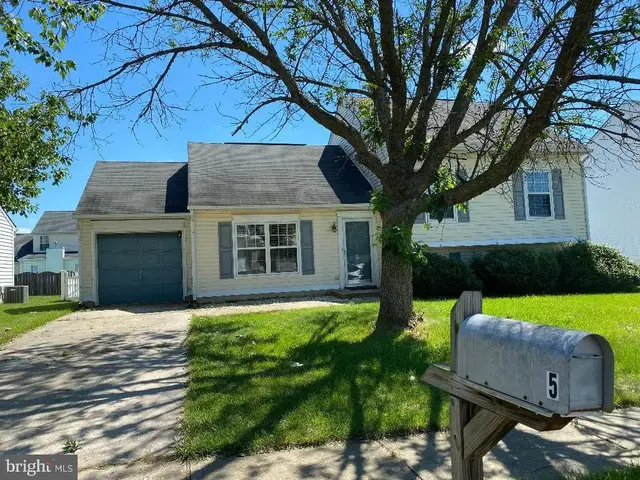 5 Amy Ct, Bear