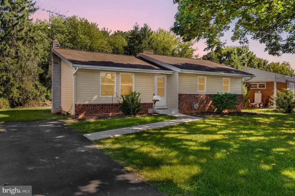 1106 Circle Dr, MARTINSBURG