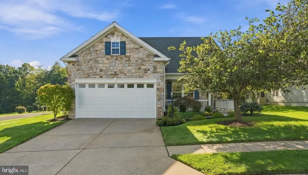 17389 Four Seasons Dr, DUMFRIES