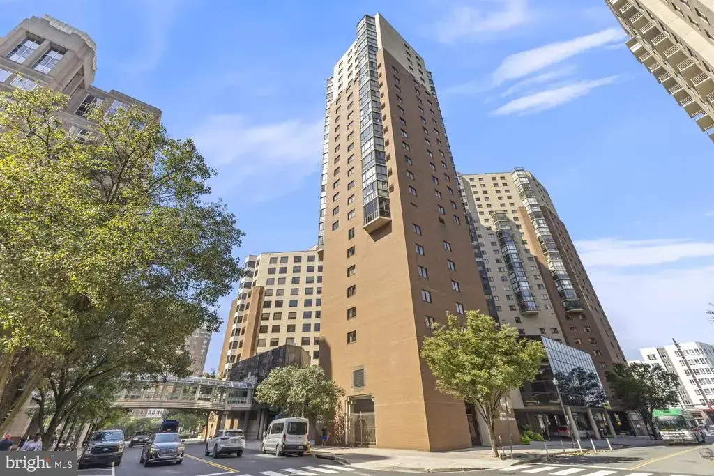 900 N Stafford St #1819, ARLINGTON