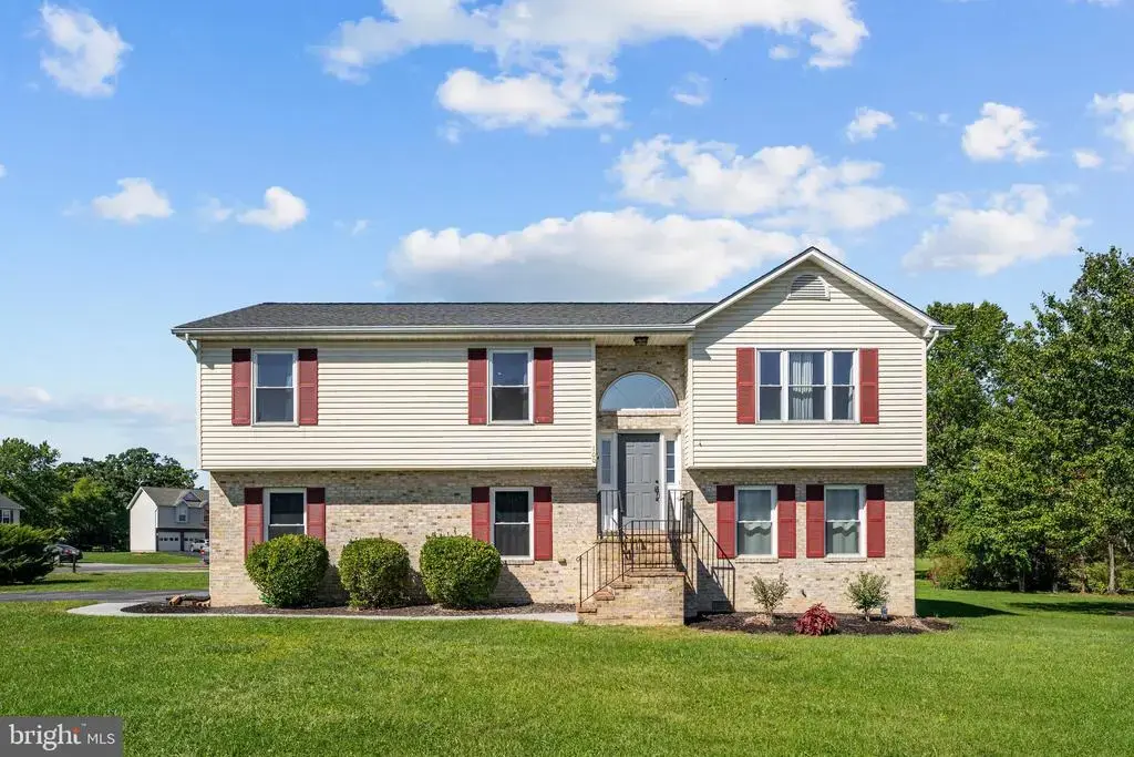100 New Kent Ct, STEPHENS CITY