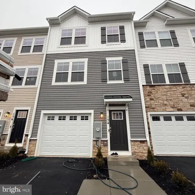 154 Munsee Cir, Winchester