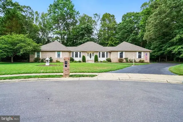 105 Cornwall Ct, La Plata