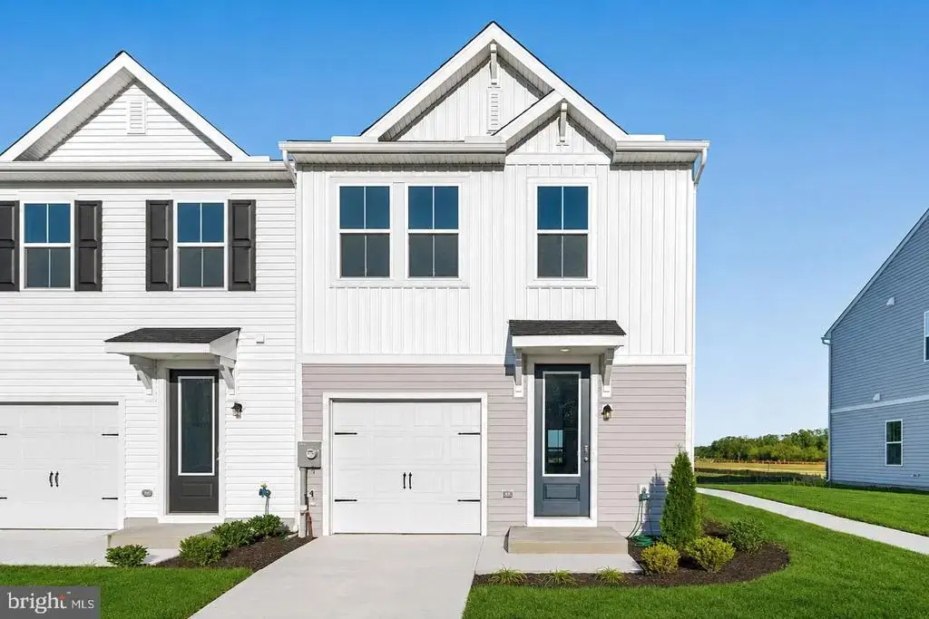 321 Clement Loop, SALISBURY