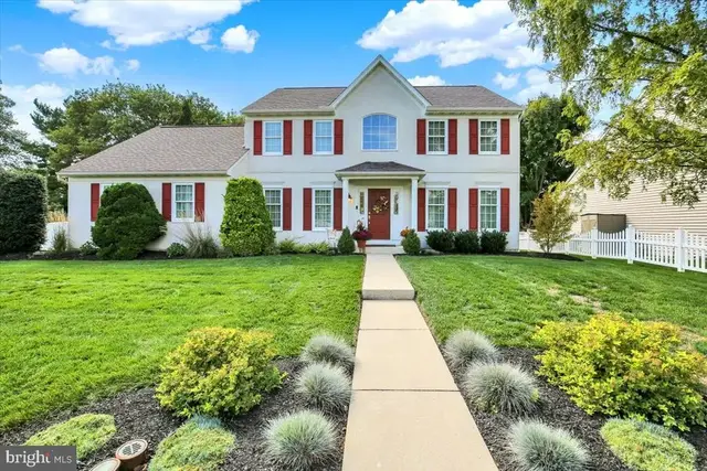 300 Elizabeth Dr, Sinking Spring