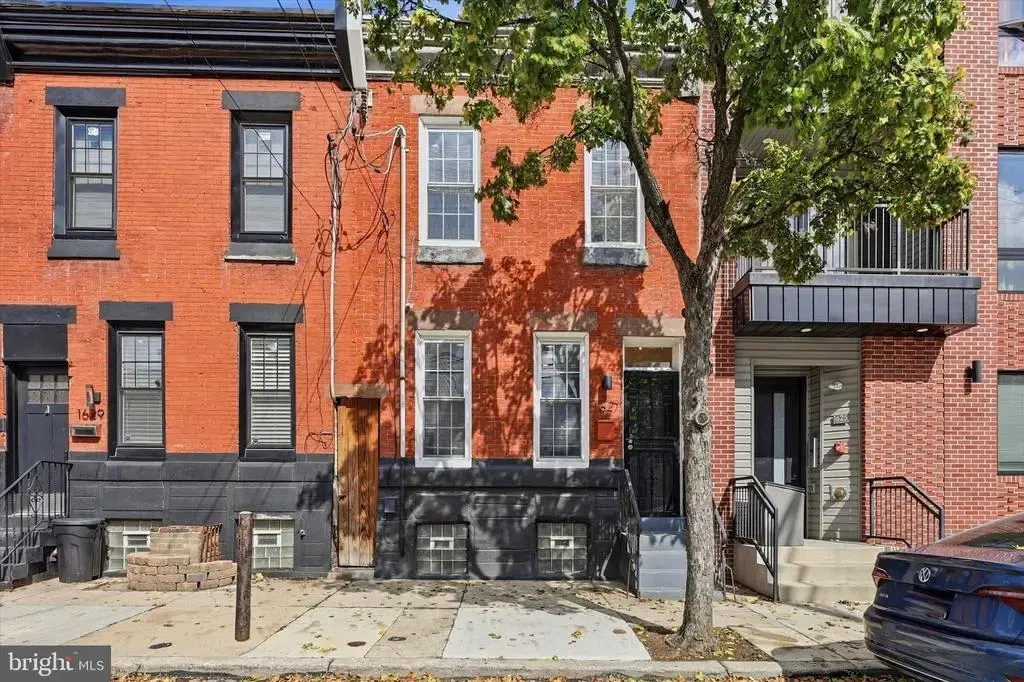 1627 W Thompson St, PHILADELPHIA