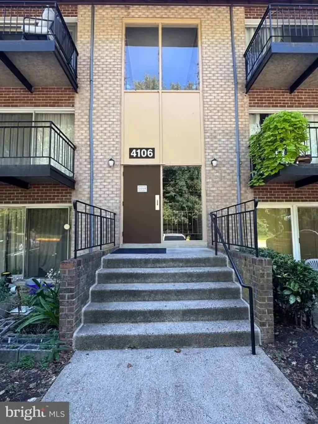 4106 Mangalore Dr #202, ANNANDALE