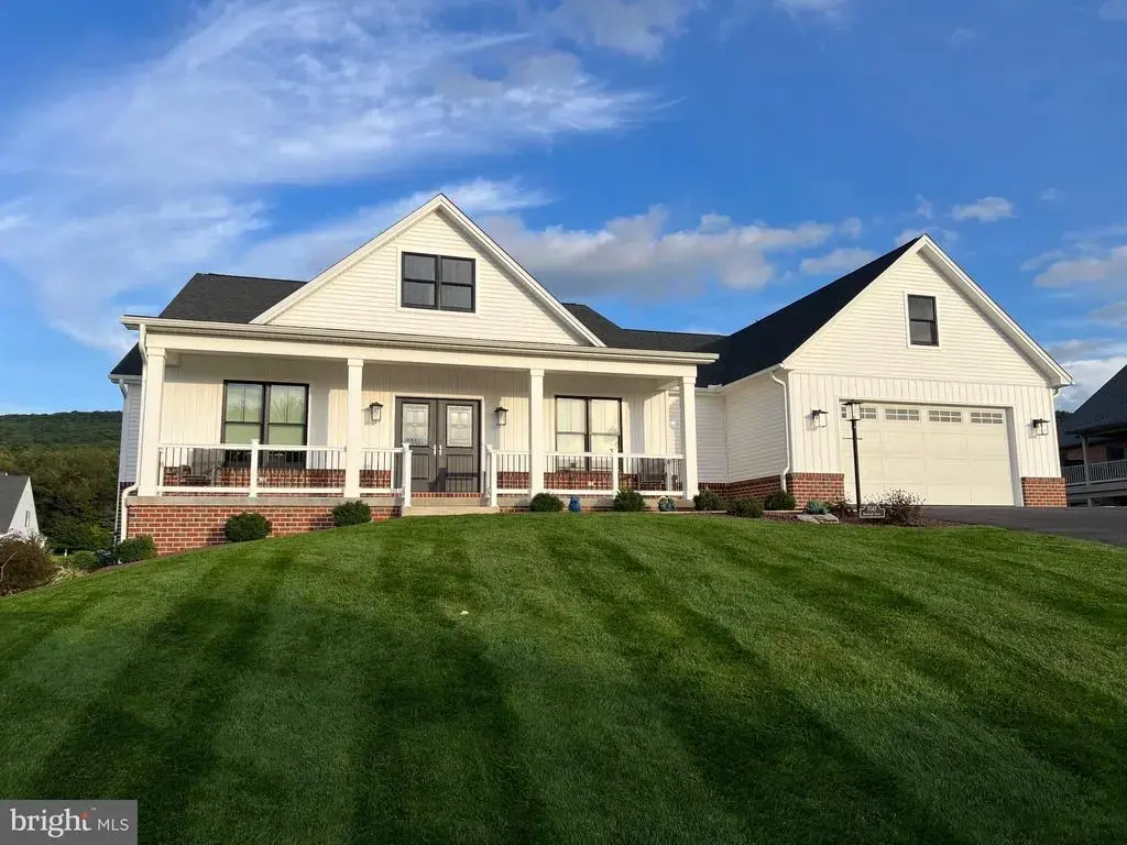 7047 Sandwich Ln, FAYETTEVILLE