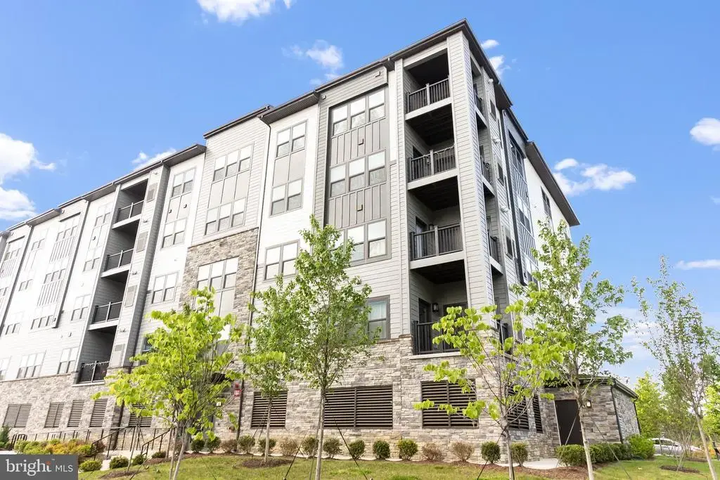 12850 Mosaic Park Way #2b, HERNDON