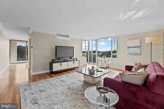 11400 Washington Plz W #1003, Reston