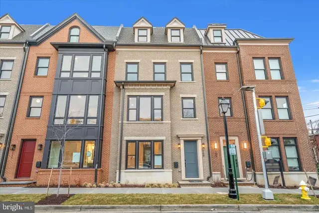 109 N West St, Alexandria