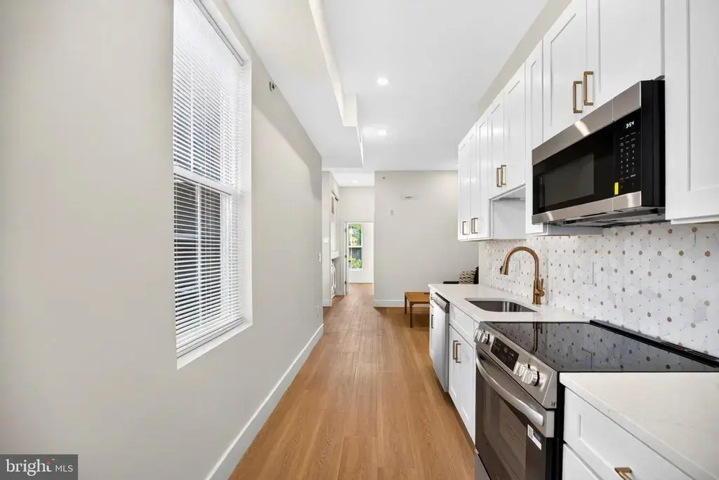 2329 N College Ave, PHILADELPHIA