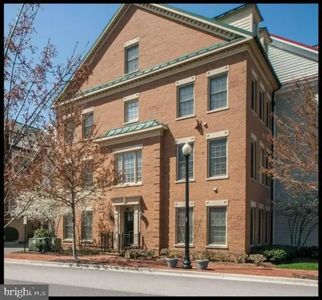 700 Miller Ln, ALEXANDRIA
