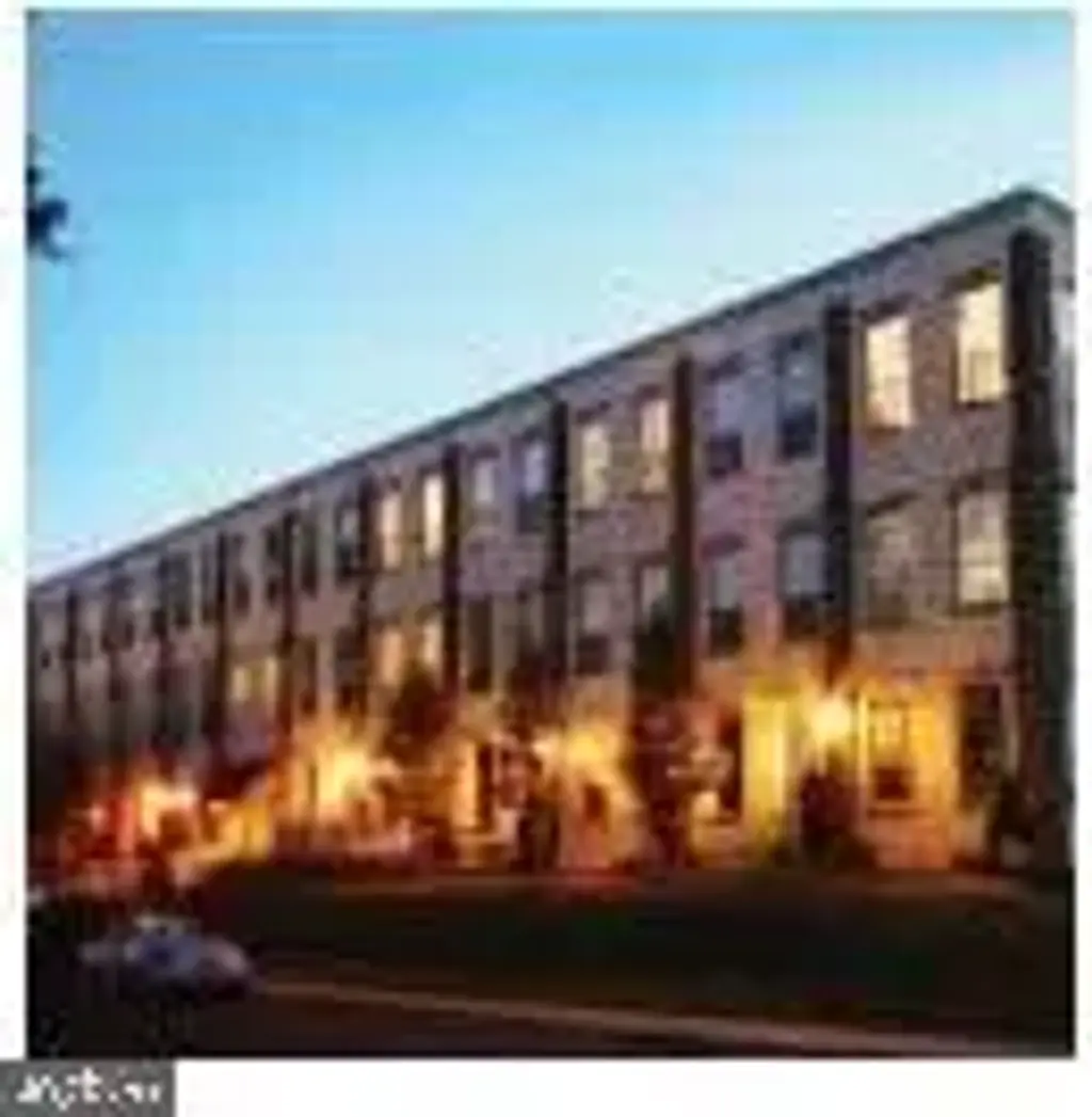 735 Washington St #204, ROYERSFORD