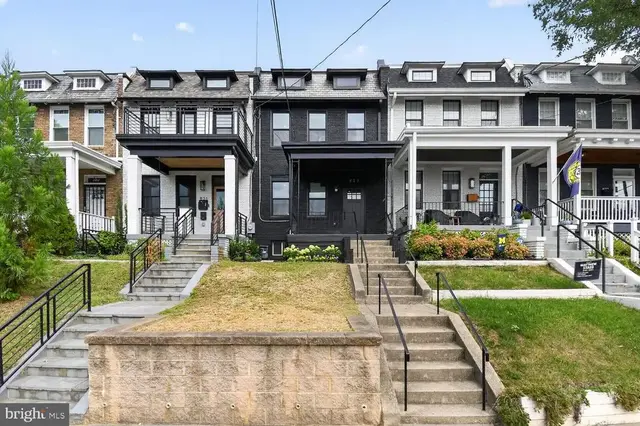 829 Longfellow St Nw, Washington