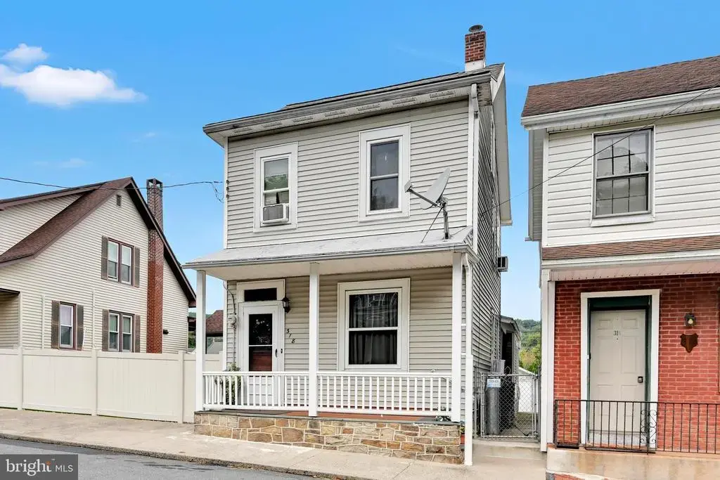 318 W Washington St, AUBURN