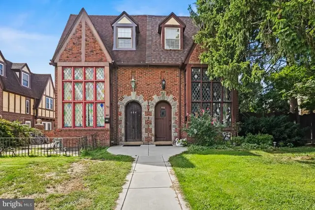 906 Burmont Rd, Drexel Hill