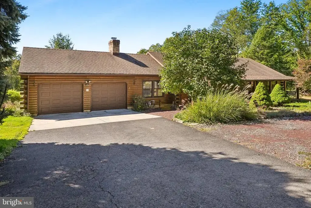 9 Eleanor Ln, ROOSEVELT