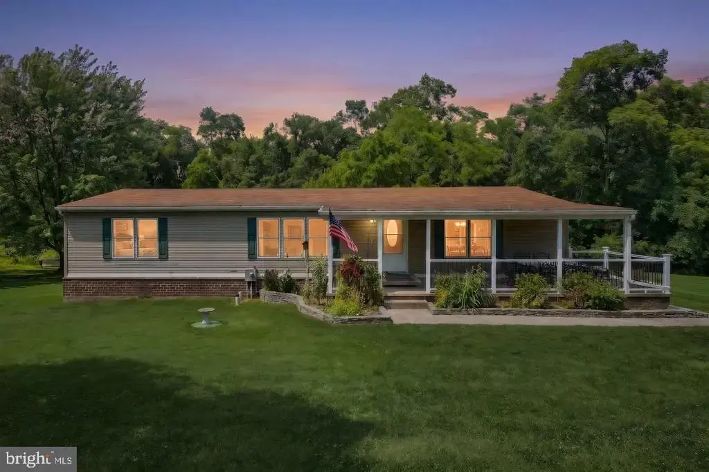 105 Weire Rd, YORK