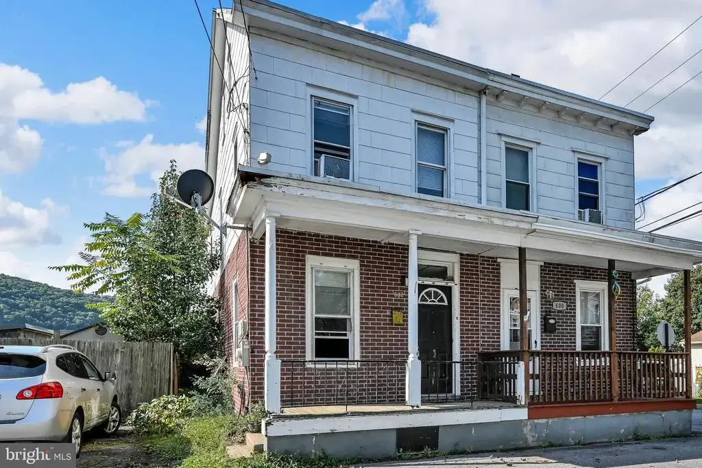 602 Railroad St, SCHUYLKILL HAVEN