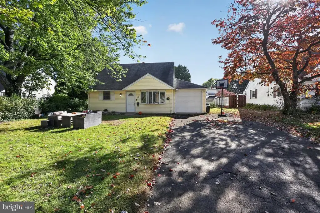 15 Drexel Rd #, HATBORO