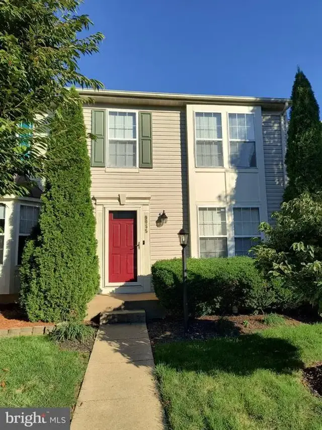 9055 Falcon Glen Ct, Bristow