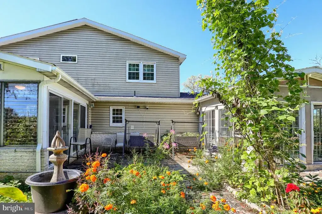 3806 Ridgeway Rd, HARRISBURG
