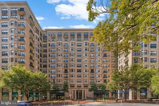 7710 Woodmont Ave #1207, Bethesda