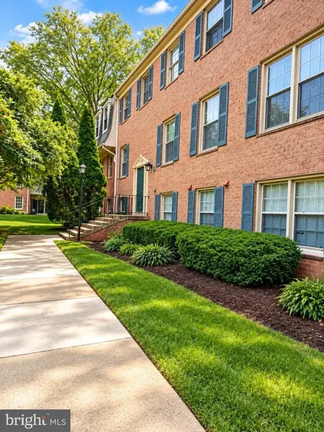 6026 Westchester Park Dr #6026 301, College Park