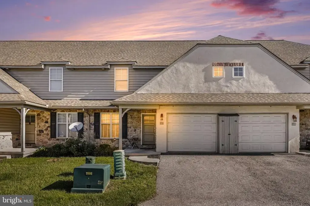 49 Toll Gate Sta, LANCASTER