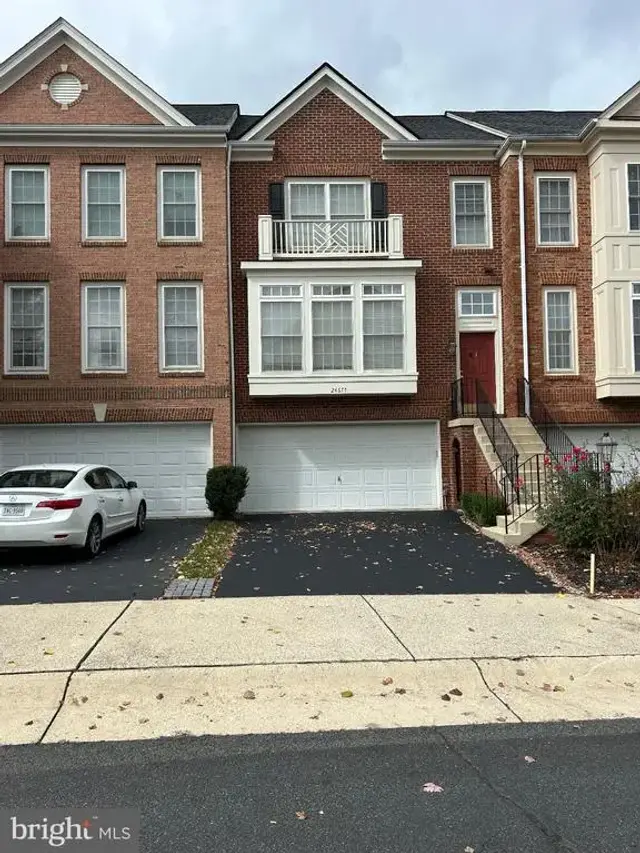 24677 Kings Canyon Sq, Aldie